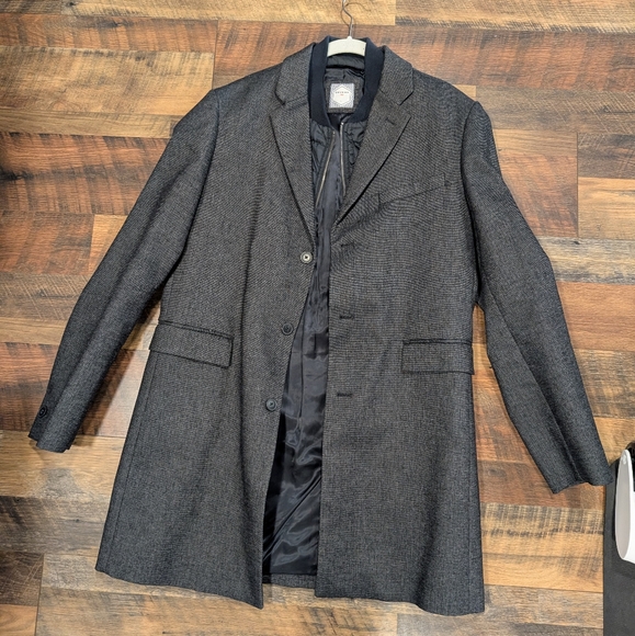 Devred coat with puffer vest attached to it. NEW WITHOUT TAGS - Picture 1 of 5